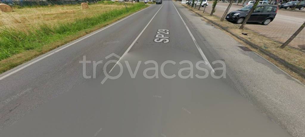 pentavano in vendita a Capannori in zona Lammari