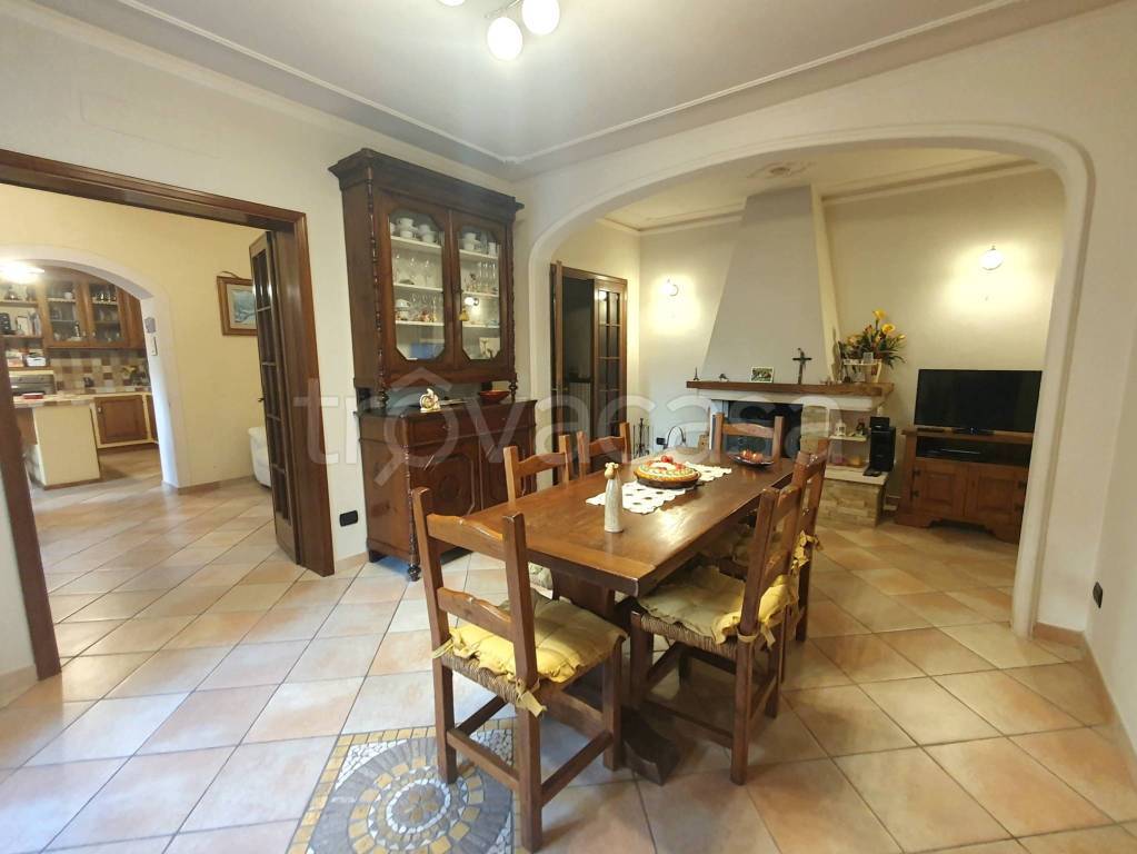 casa indipendente in vendita a Capannori in zona Segromigno in Monte