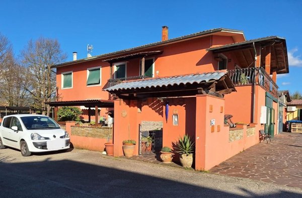 casa indipendente in vendita a Capannori