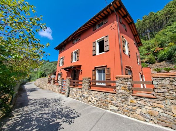 casa indipendente in vendita a Capannori