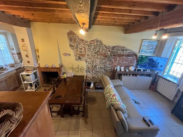 casa indipendente in vendita a Capannori