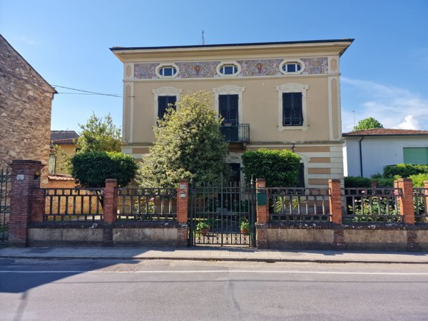 casa indipendente in vendita a Capannori