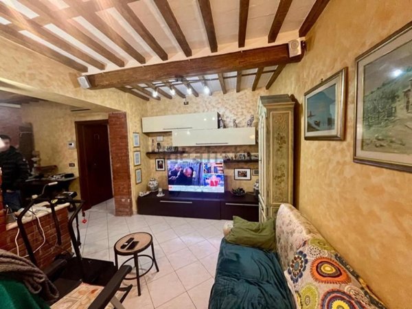 casa indipendente in vendita a Capannori in zona Lammari