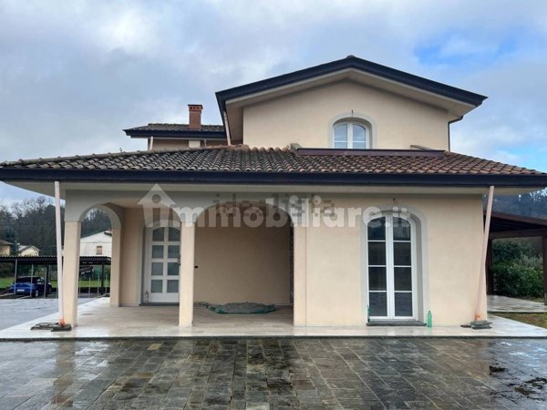 casa indipendente in vendita a Capannori