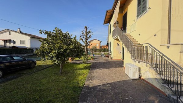 casa indipendente in vendita a Capannori in zona Marlia