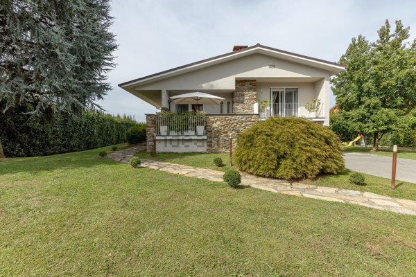 casa indipendente in vendita a Capannori in zona Marlia