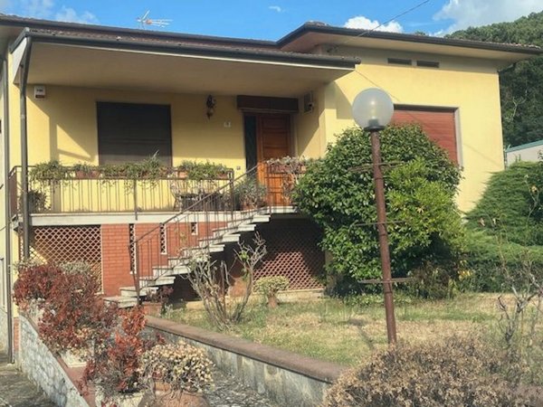 casa indipendente in vendita a Capannori