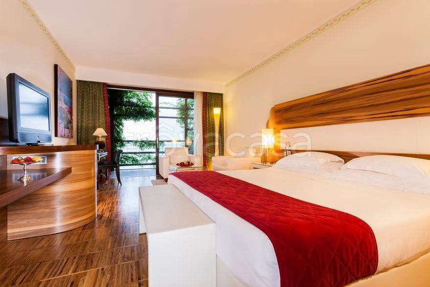 casa indipendente in vendita a Capannori in zona Segromigno in Monte
