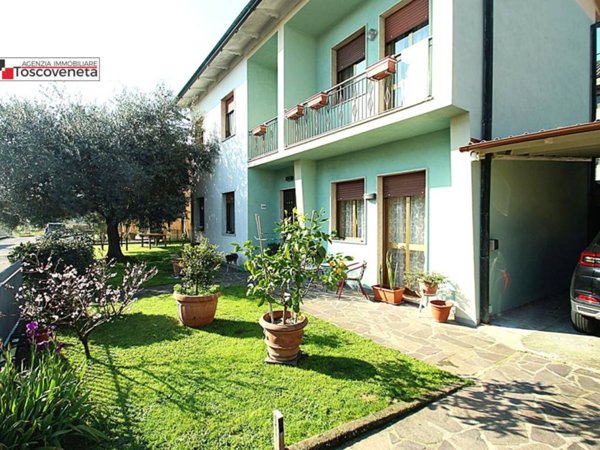 casa indipendente in vendita a Capannori in zona Lunata