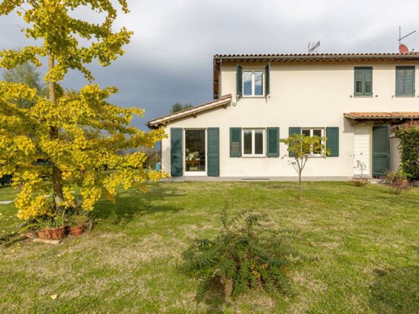 casa indipendente in vendita a Capannori