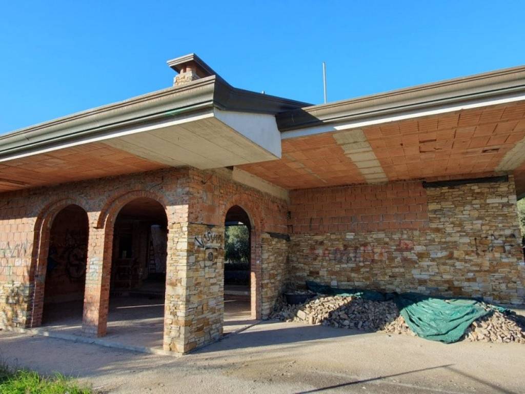 casa indipendente in vendita a Capannori in zona Segromigno in Monte