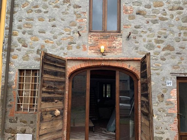 casa indipendente in vendita a Capannori in zona Segromigno in Monte