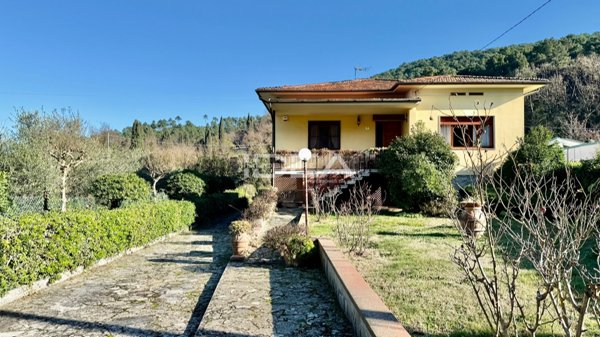 casa indipendente in vendita a Capannori
