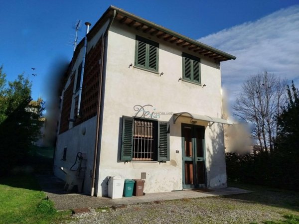 casa indipendente in vendita a Capannori in zona Lunata