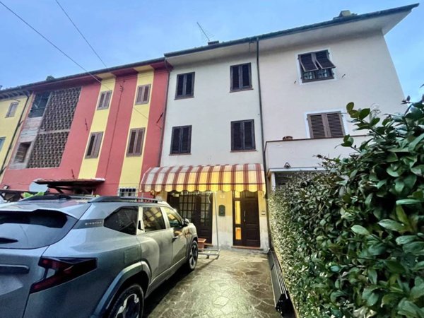 casa indipendente in vendita a Capannori