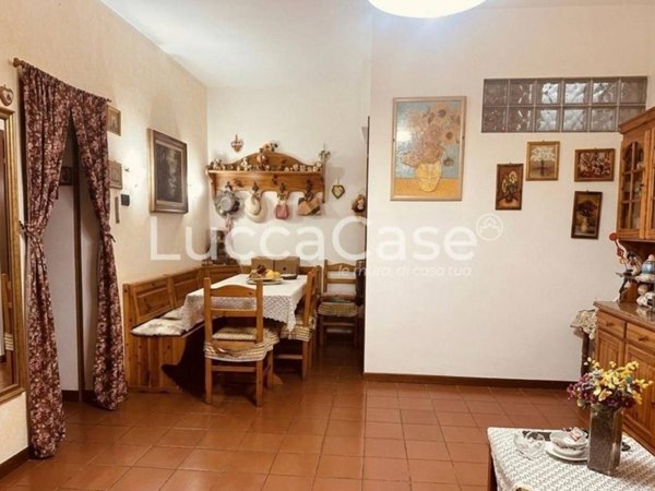 casa indipendente in vendita a Capannori in zona Segromigno in Monte