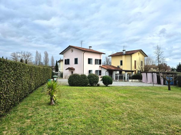 casa indipendente in vendita a Capannori in zona Corte Polito
