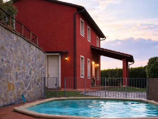 casa indipendente in vendita a Capannori