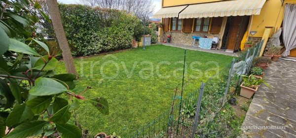 appartamento in vendita a Capannori in zona Lammari