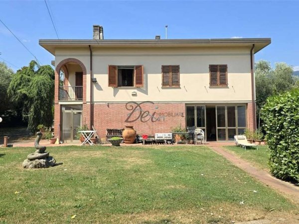 casa indipendente in vendita a Capannori in zona Marlia