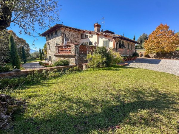 casa indipendente in vendita a Capannori