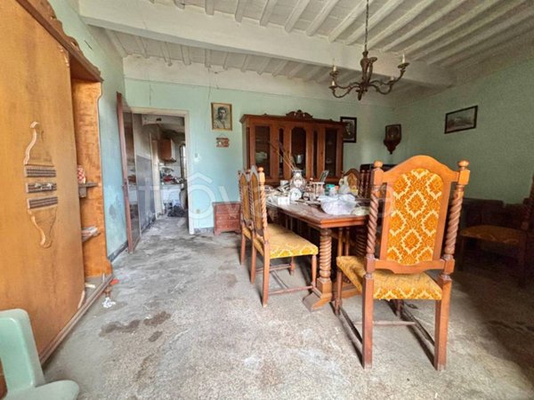 casa indipendente in vendita a Capannori in zona Lunata