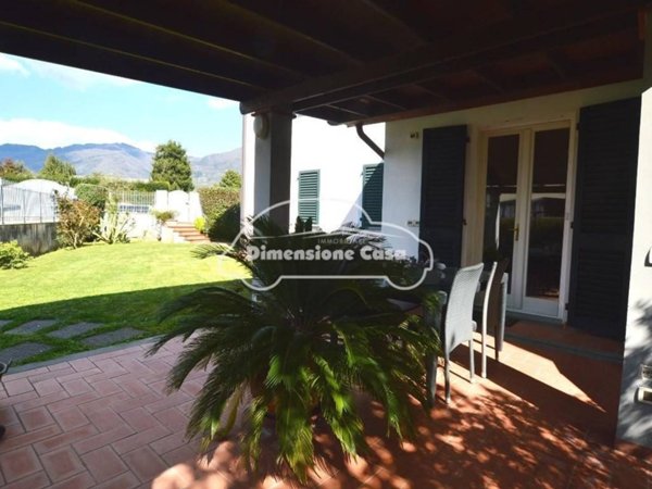 casa indipendente in vendita a Capannori in zona Segromigno in Monte