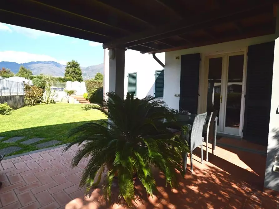 casa indipendente in vendita a Capannori in zona Segromigno in Monte