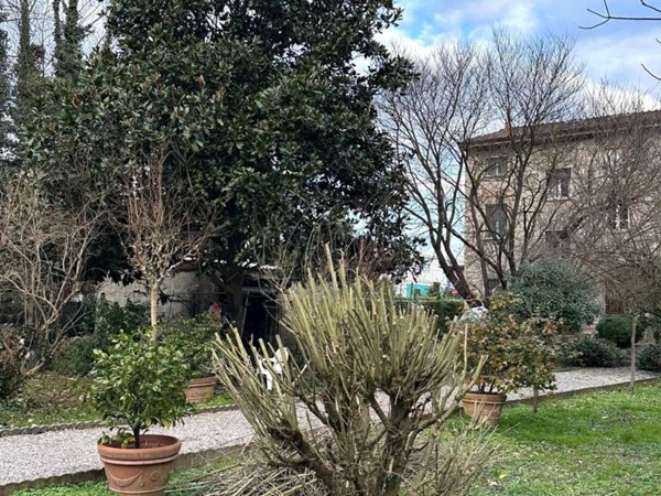 casa indipendente in vendita a Capannori in zona Lunata