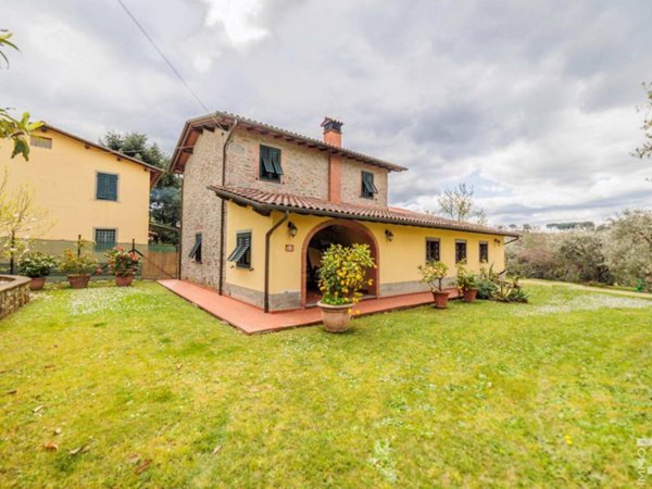 casa indipendente in vendita a Capannori