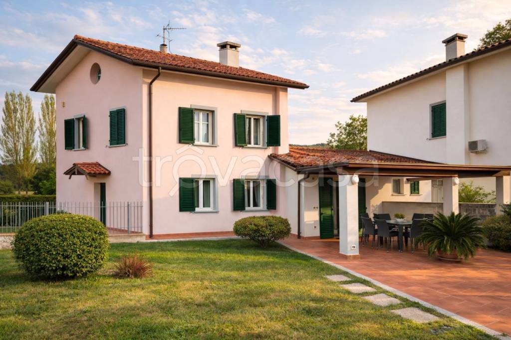 casa indipendente in vendita a Capannori