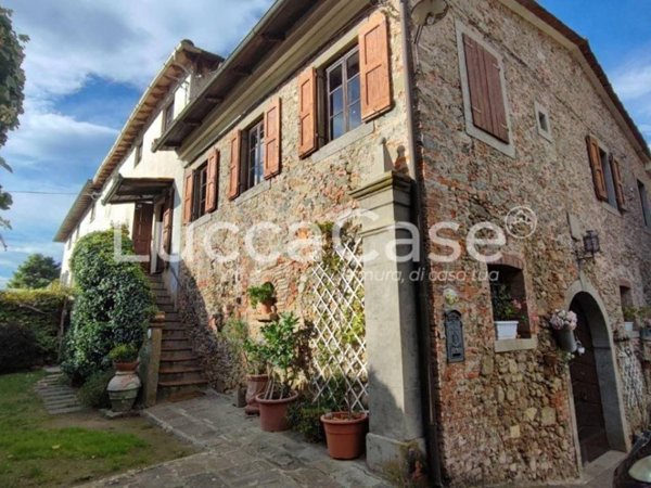 casa semindipendente in vendita a Capannori