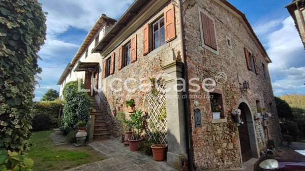 casa semindipendente in vendita a Capannori