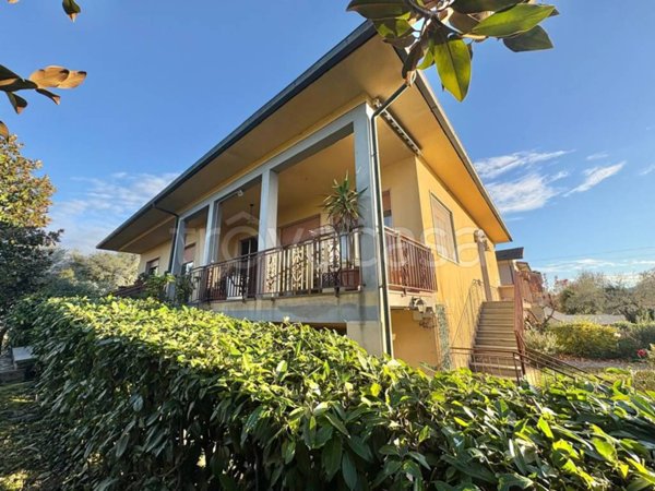 casa indipendente in vendita a Capannori in zona Lunata