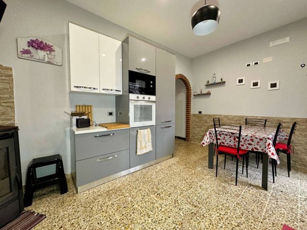 casa indipendente in vendita a Capannori in zona Lammari