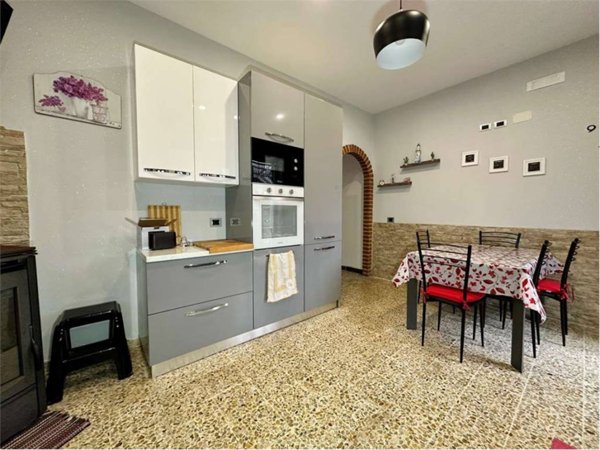 casa indipendente in vendita a Capannori in zona Lammari
