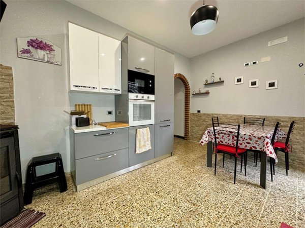 casa indipendente in vendita a Capannori in zona Lammari