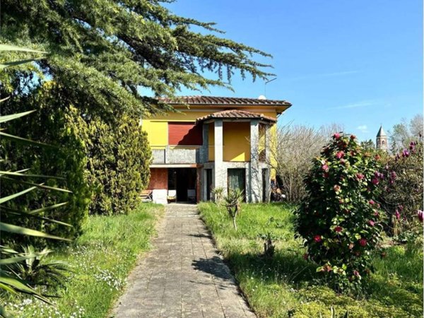 casa indipendente in vendita a Capannori
