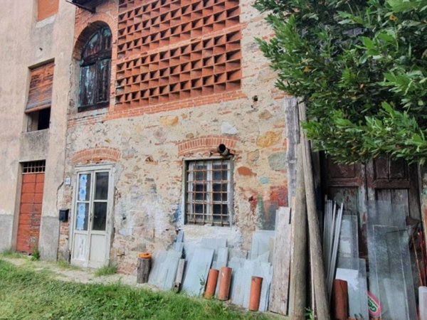 casa indipendente in vendita a Capannori in zona Lunata