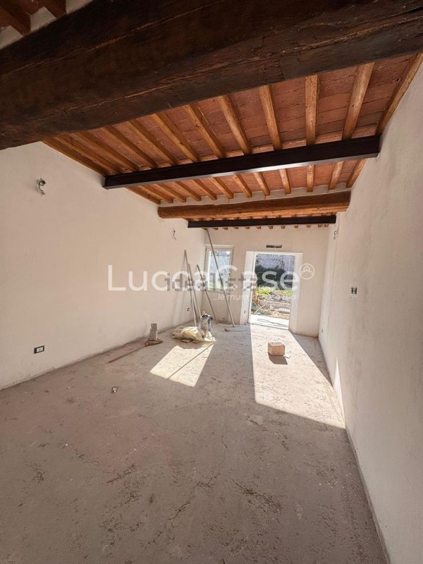 casa indipendente in vendita a Capannori