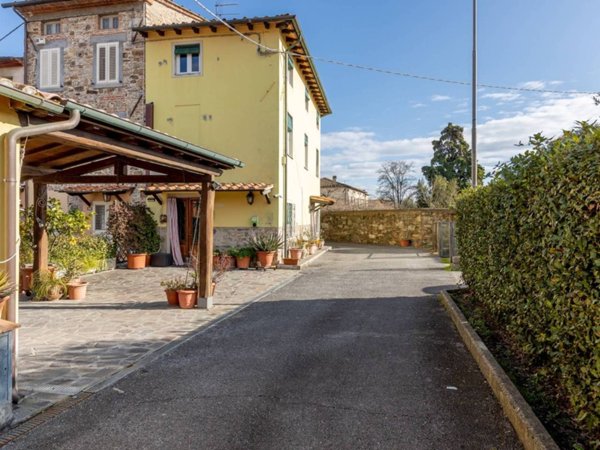 casa indipendente in vendita a Capannori