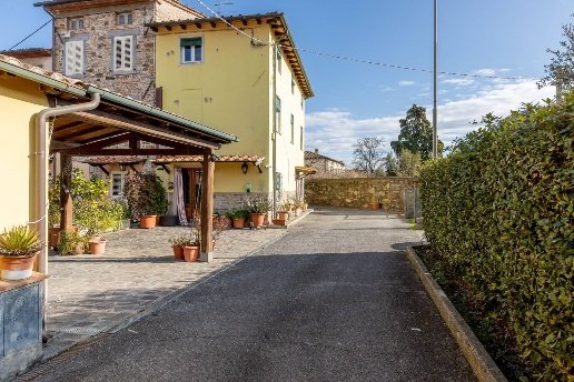 casa indipendente in vendita a Capannori in zona Santa Margherita