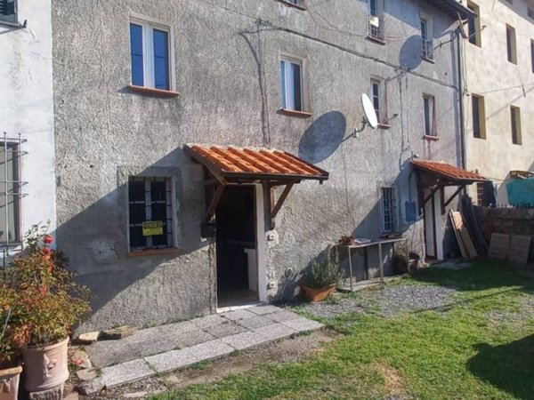 casa indipendente in vendita a Capannori in zona Guamo