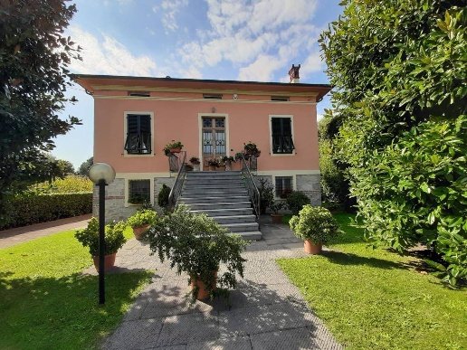 casa indipendente in vendita a Capannori in zona Santa Margherita