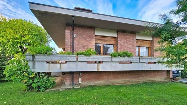 casa indipendente in vendita a Capannori in zona Marlia
