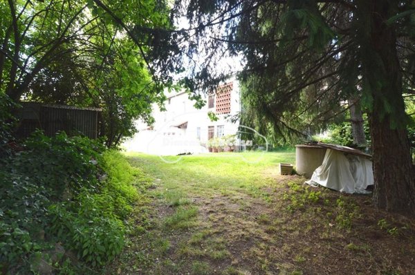 intera palazzina in vendita a Capannori in zona Marlia