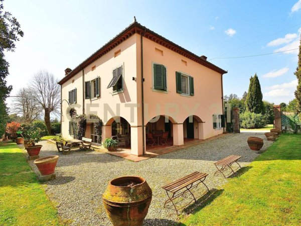 casa indipendente in vendita a Capannori in zona Segromigno in Monte