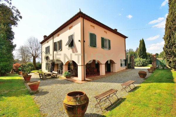 casa indipendente in vendita a Capannori in zona Segromigno in Monte