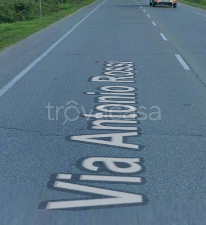 ufficio in vendita a Capannori in zona Lammari