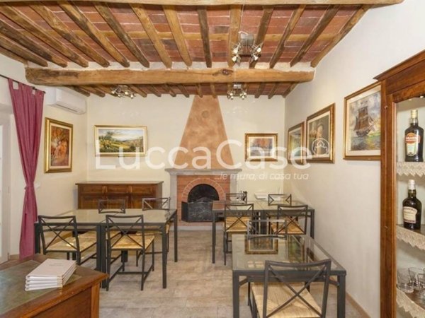 casa indipendente in vendita a Capannori in zona Vorno